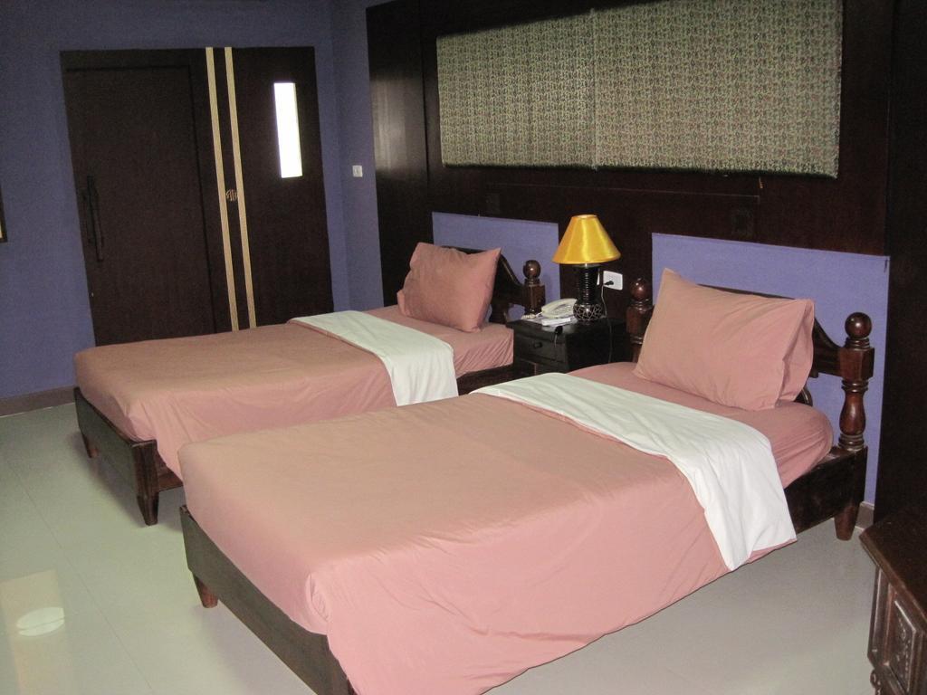 The Wing Design Hotel Bangkok Rum bild